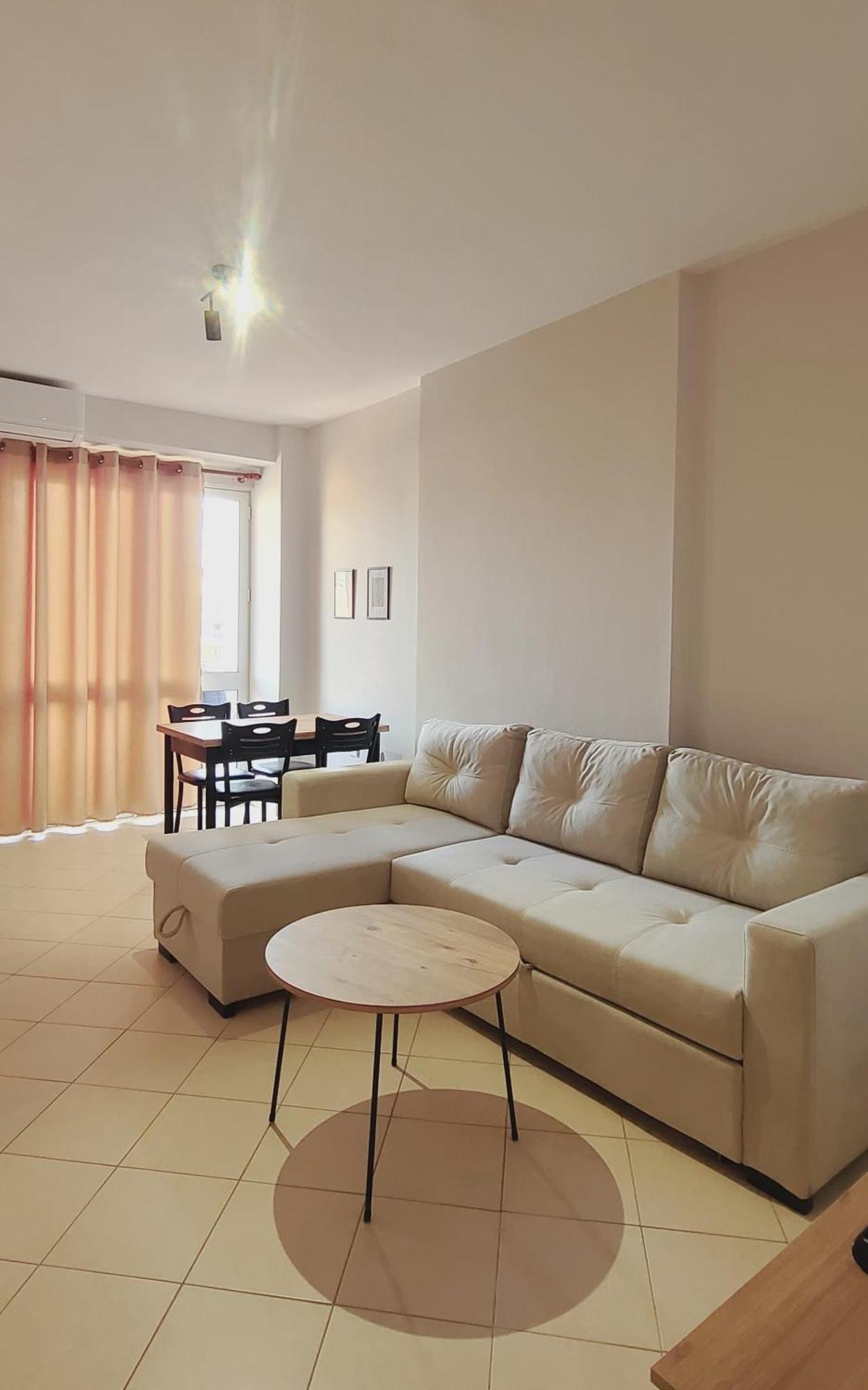 Leones Apartament Tirana Esterno foto